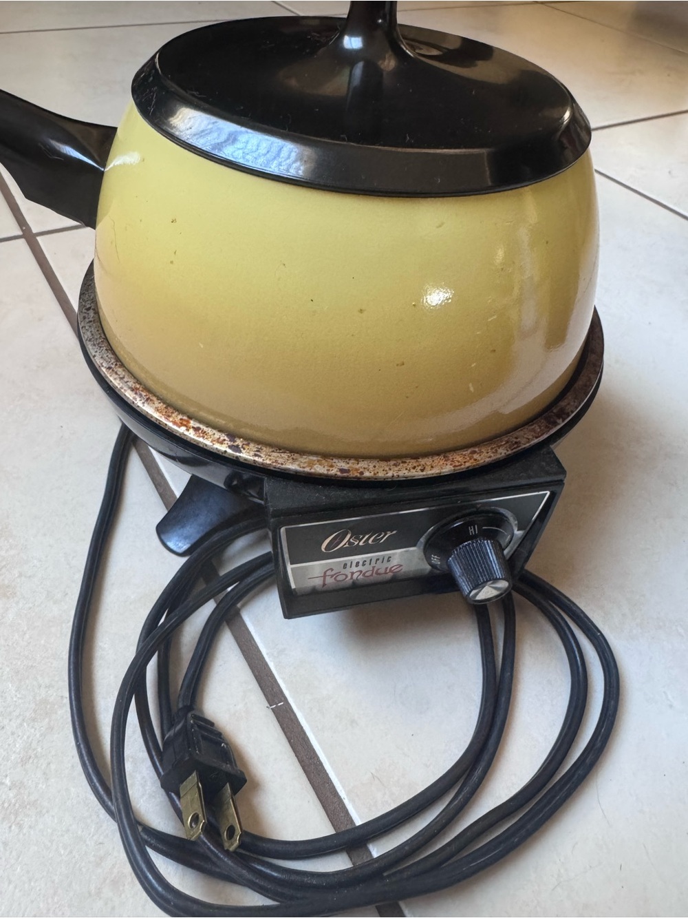 Vintage Oster Yellow and Black Electric Fondue Pot works